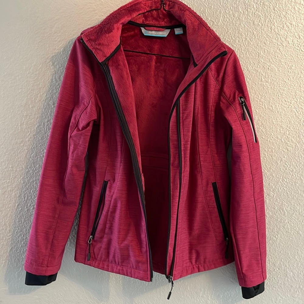 Free Country soft shell jacket etched red size S